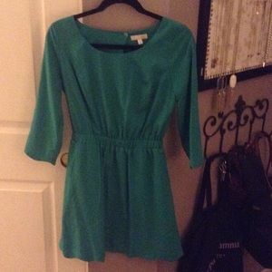 Gianni Bini scalloped shift dress